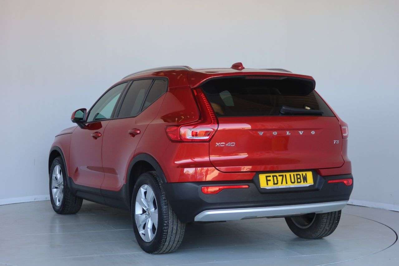 2022 VOLVO XC40 2022 VOLVO XC40