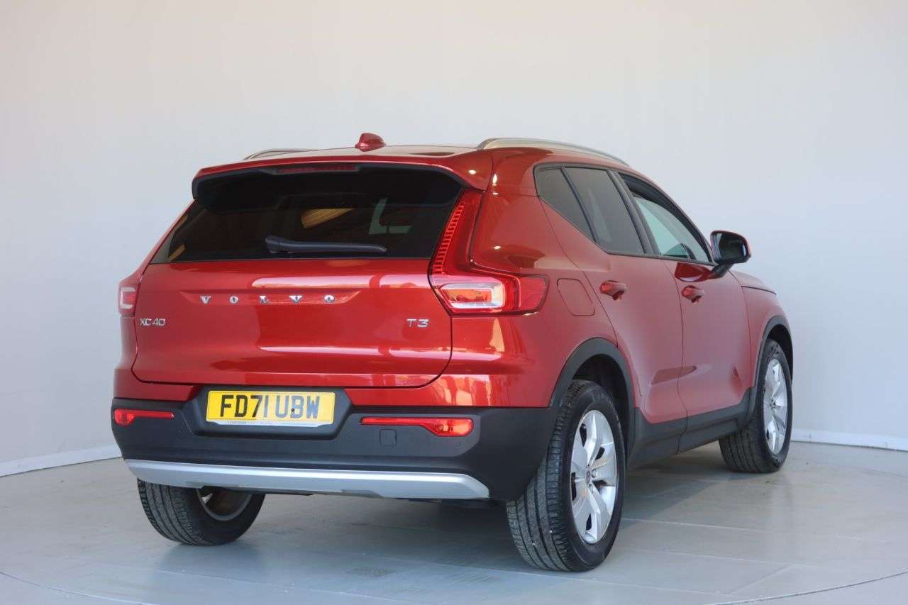 2022 VOLVO XC40 2022 VOLVO XC40