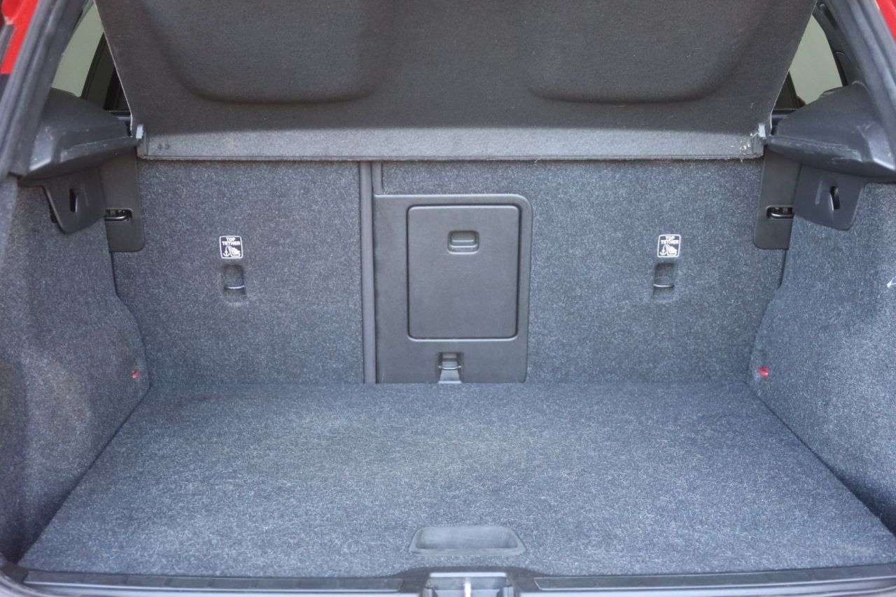 2022 VOLVO XC40 2022 VOLVO XC40
