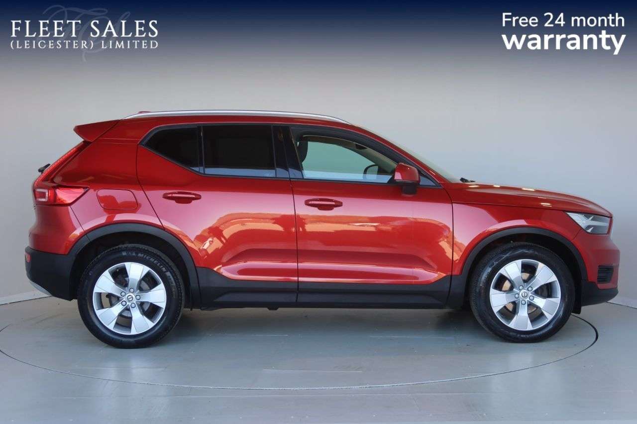 A 2022 VOLVO XC40 1.5 T3 Momentum SUV 5dr Petrol Manual Euro 6 (s/s) (163 ps) OPTICAL REAR SE A 2022 VOLVO XC40 1.5 T3 Momentum SUV 5dr Petrol Manual Euro 6 (s/s) (163 ps) OPTICAL REAR SE