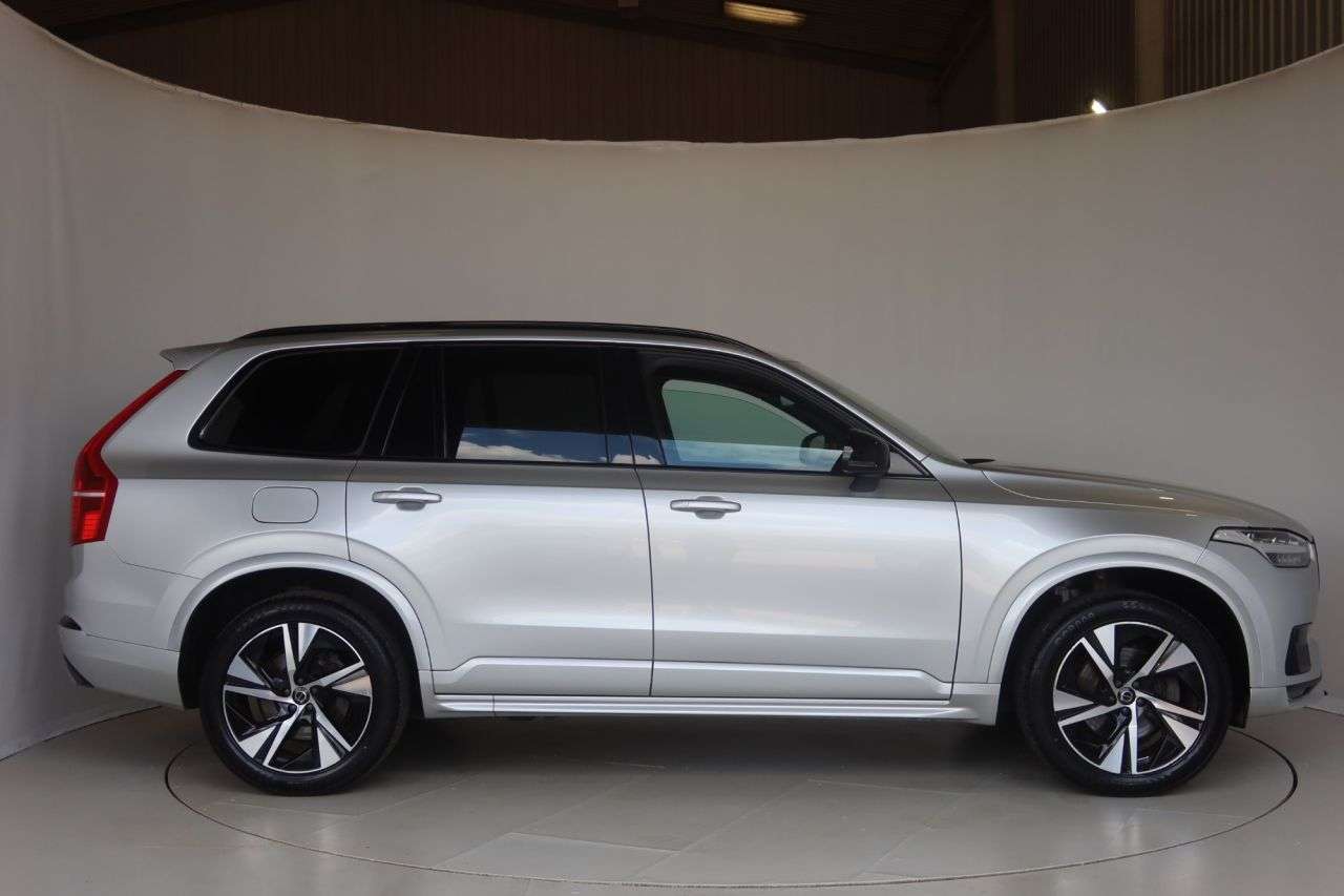 A 2021 VOLVO XC90 2.0 B5 MHEV R-Design SUV 5dr Petrol Hybrid Auto 4WD Euro 6 (s/s) (250 ps) P A 2021 VOLVO XC90 2.0 B5 MHEV R-Design SUV 5dr Petrol Hybrid Auto 4WD Euro 6 (s/s) (250 ps) P
