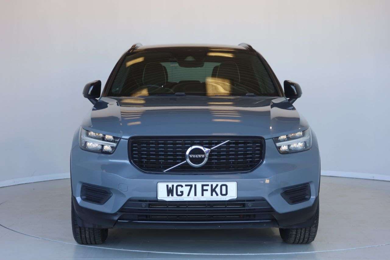 2021 VOLVO XC40 2021 VOLVO XC40
