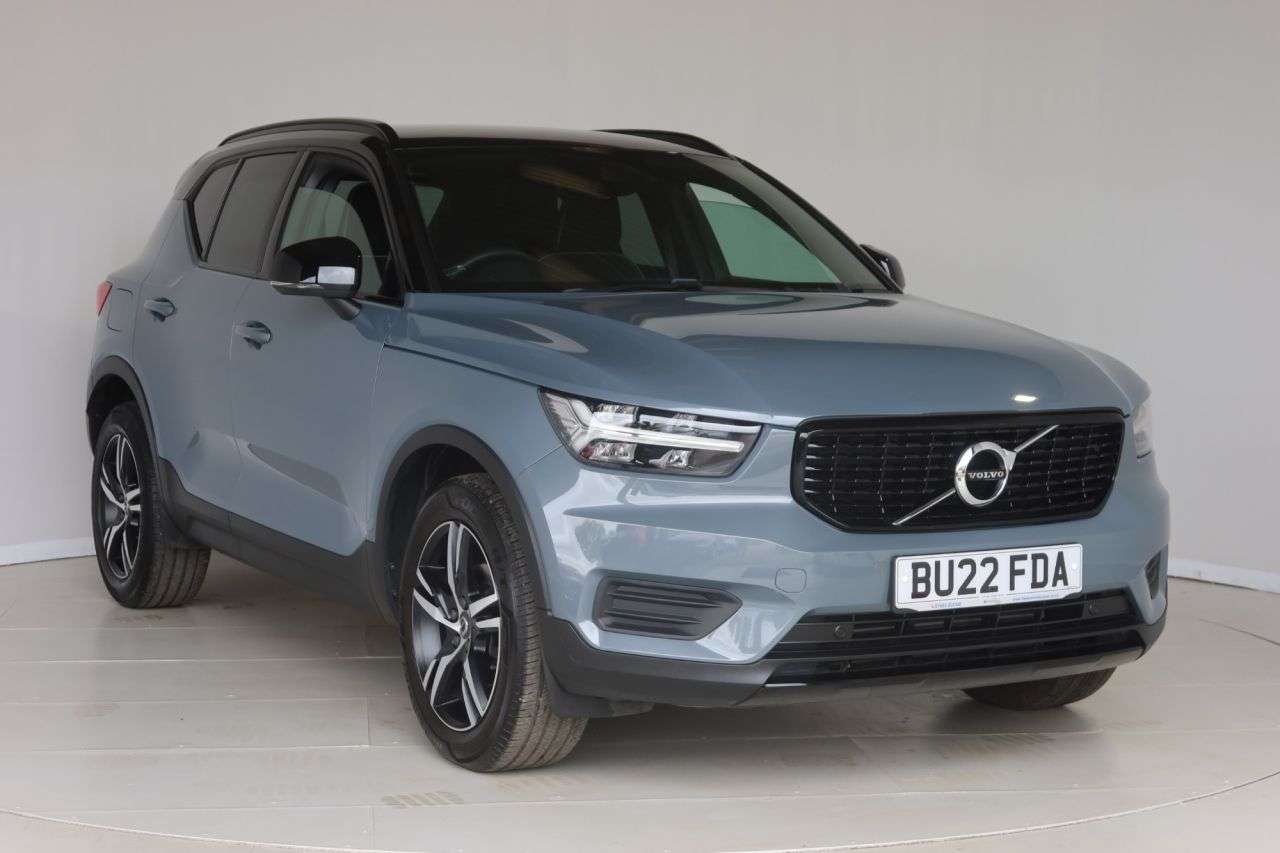 2022 VOLVO XC40 2022 VOLVO XC40