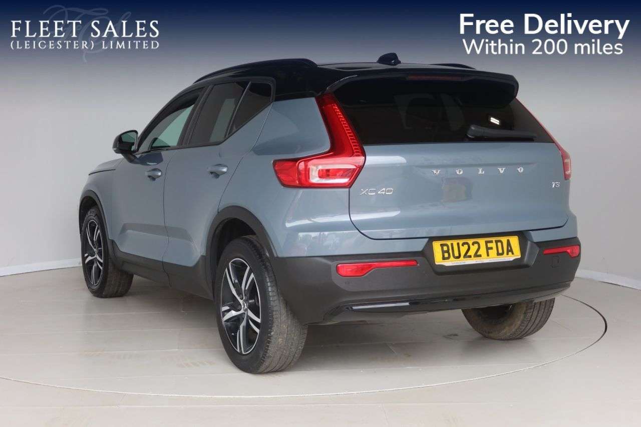 2022 VOLVO XC40 2022 VOLVO XC40