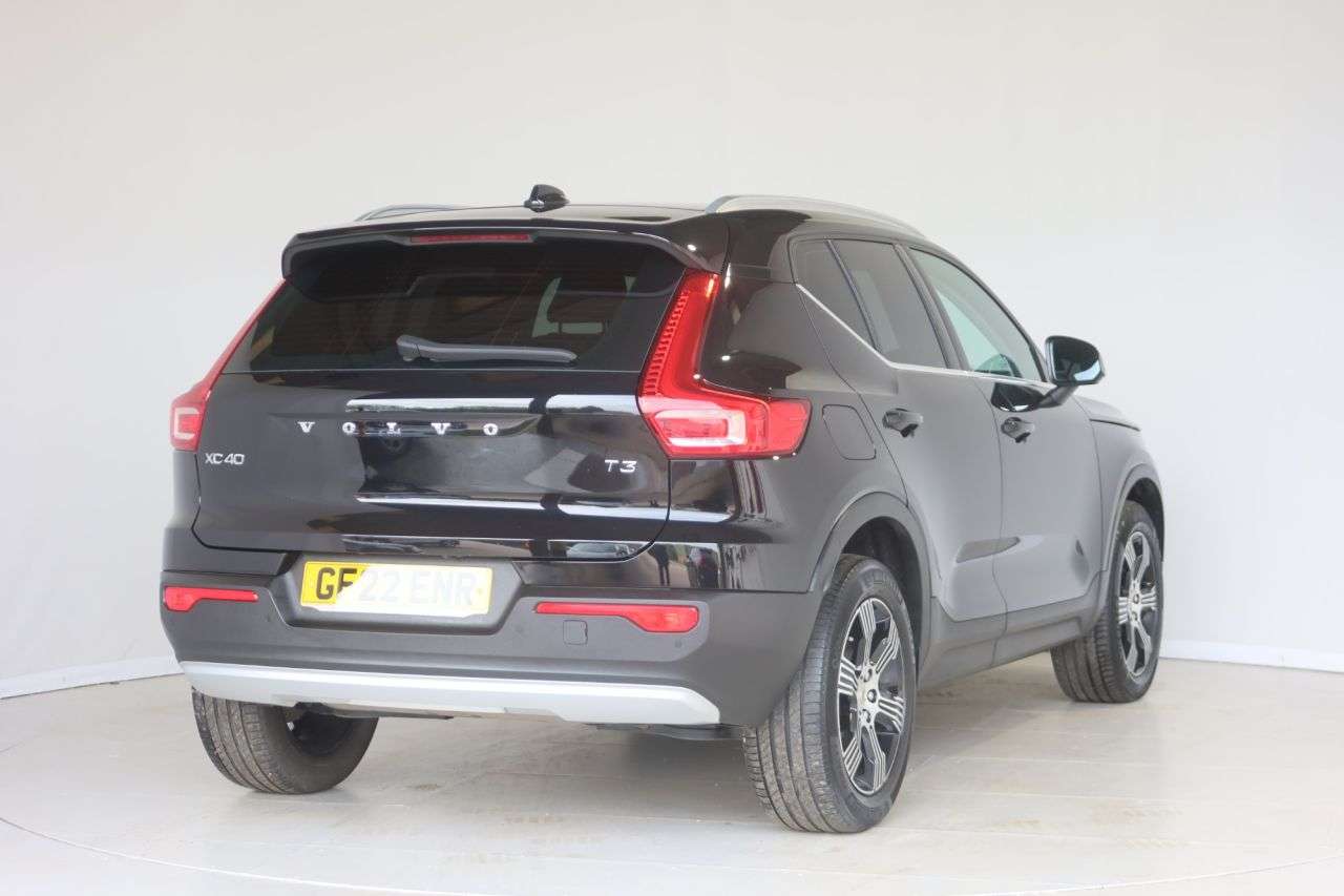 2022 VOLVO XC40 2022 VOLVO XC40