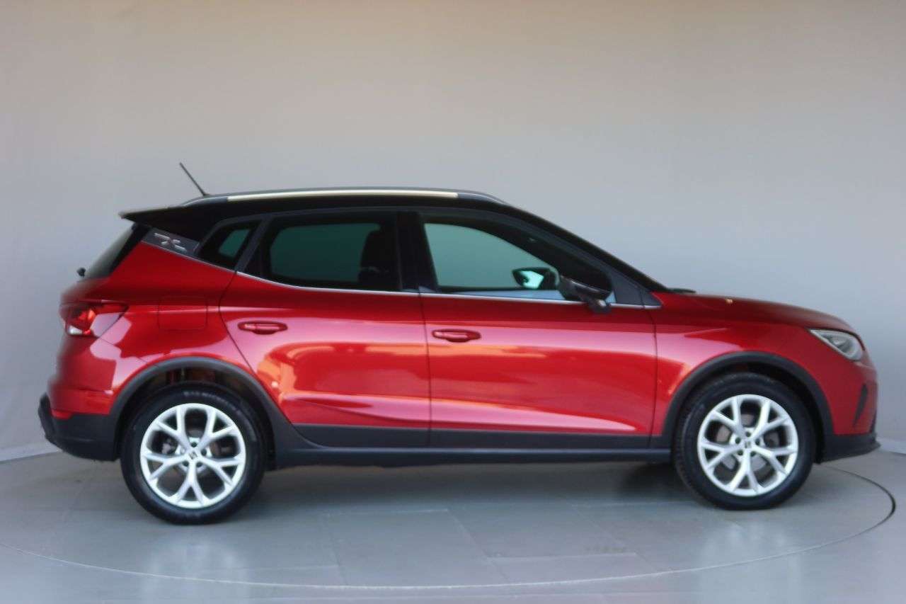 A 2022 SEAT ARONA 1.0 TSI FR SUV 5dr Petrol Manual Euro 6 (s/s) (110 ps) OPTICAL REAR SENSORS A 2022 SEAT ARONA 1.0 TSI FR SUV 5dr Petrol Manual Euro 6 (s/s) (110 ps) OPTICAL REAR SENSORS
