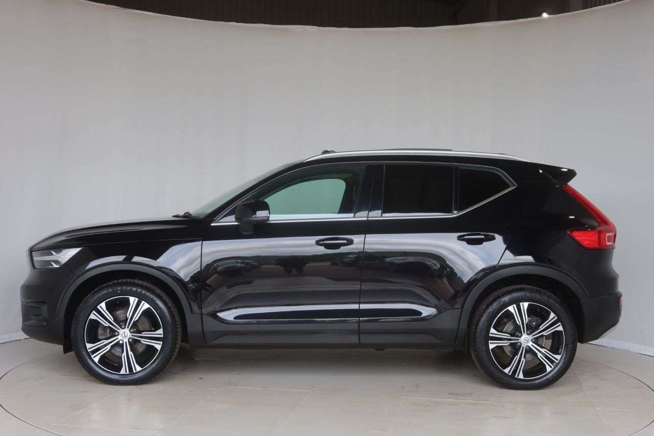 2021 VOLVO XC40 2021 VOLVO XC40