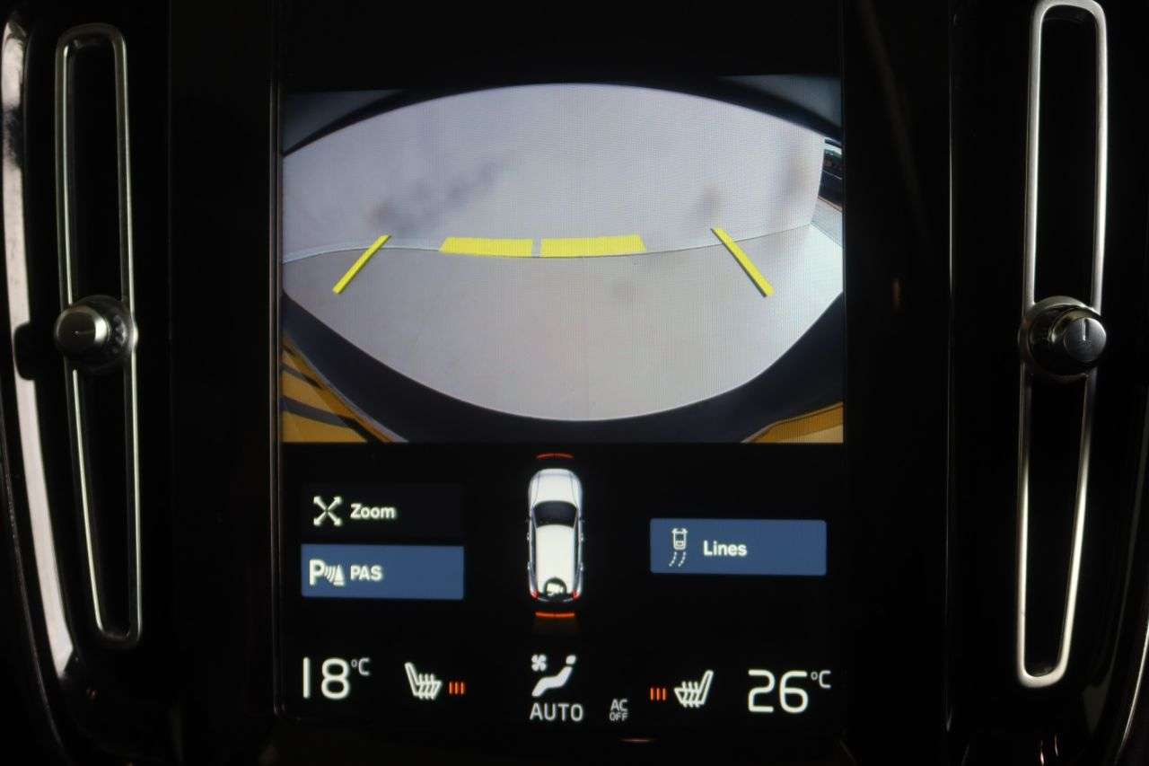 2021 VOLVO XC40 2021 VOLVO XC40