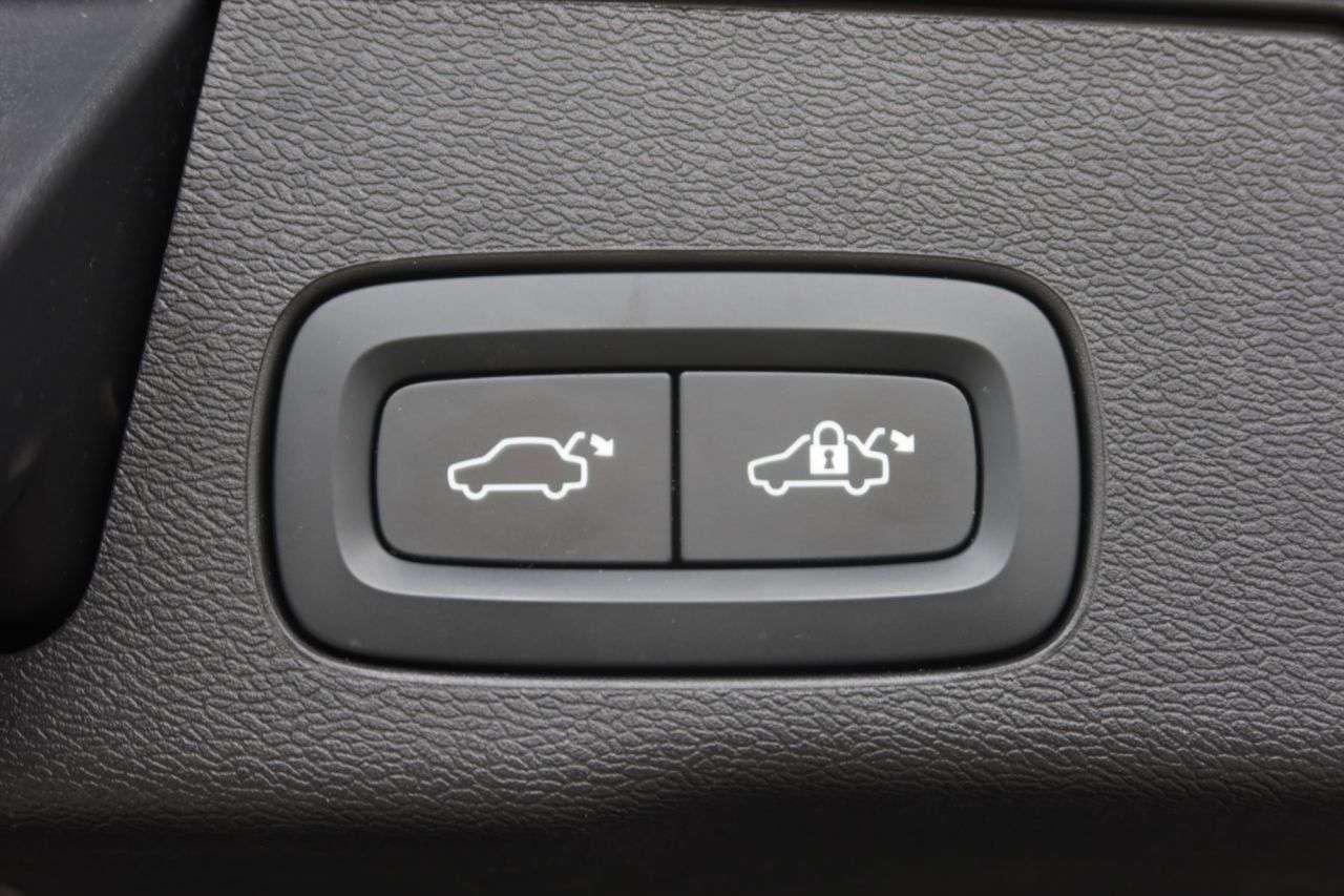 2022 VOLVO XC60 2022 VOLVO XC60