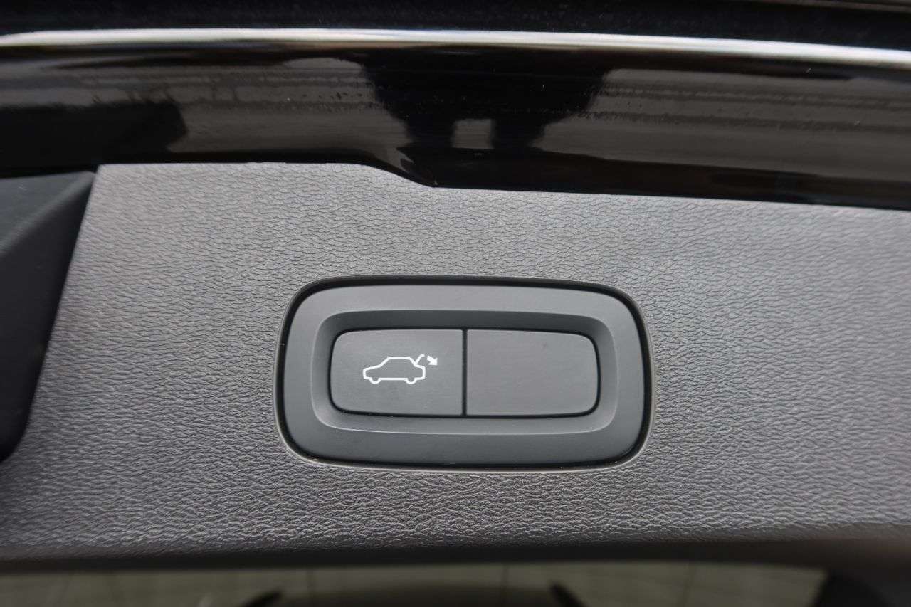 2022 VOLVO V60 2022 VOLVO V60