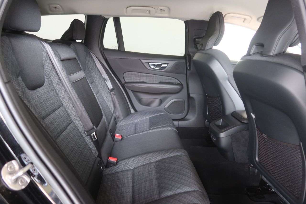 2022 VOLVO V60 2022 VOLVO V60