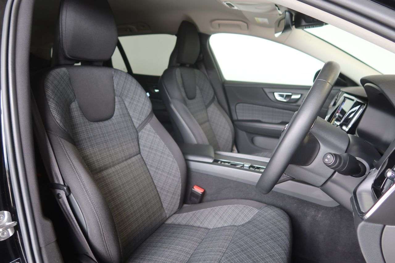2022 VOLVO V60 2022 VOLVO V60