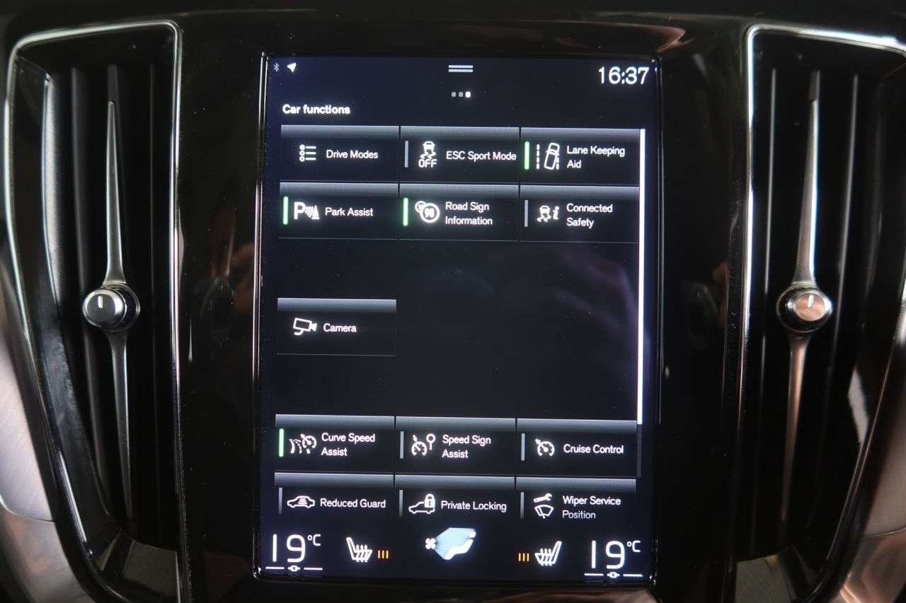 2022 VOLVO V60 2022 VOLVO V60