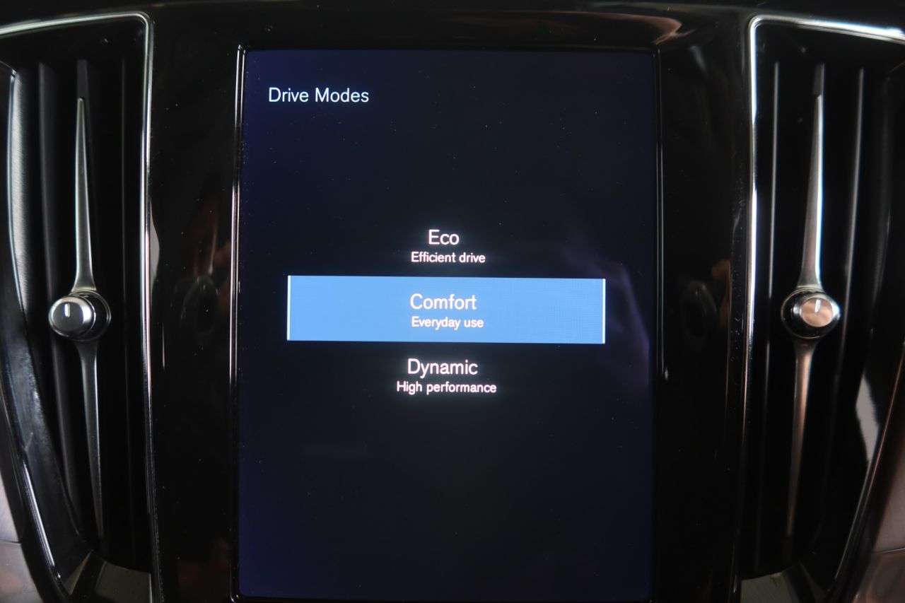 2022 VOLVO V60 2022 VOLVO V60