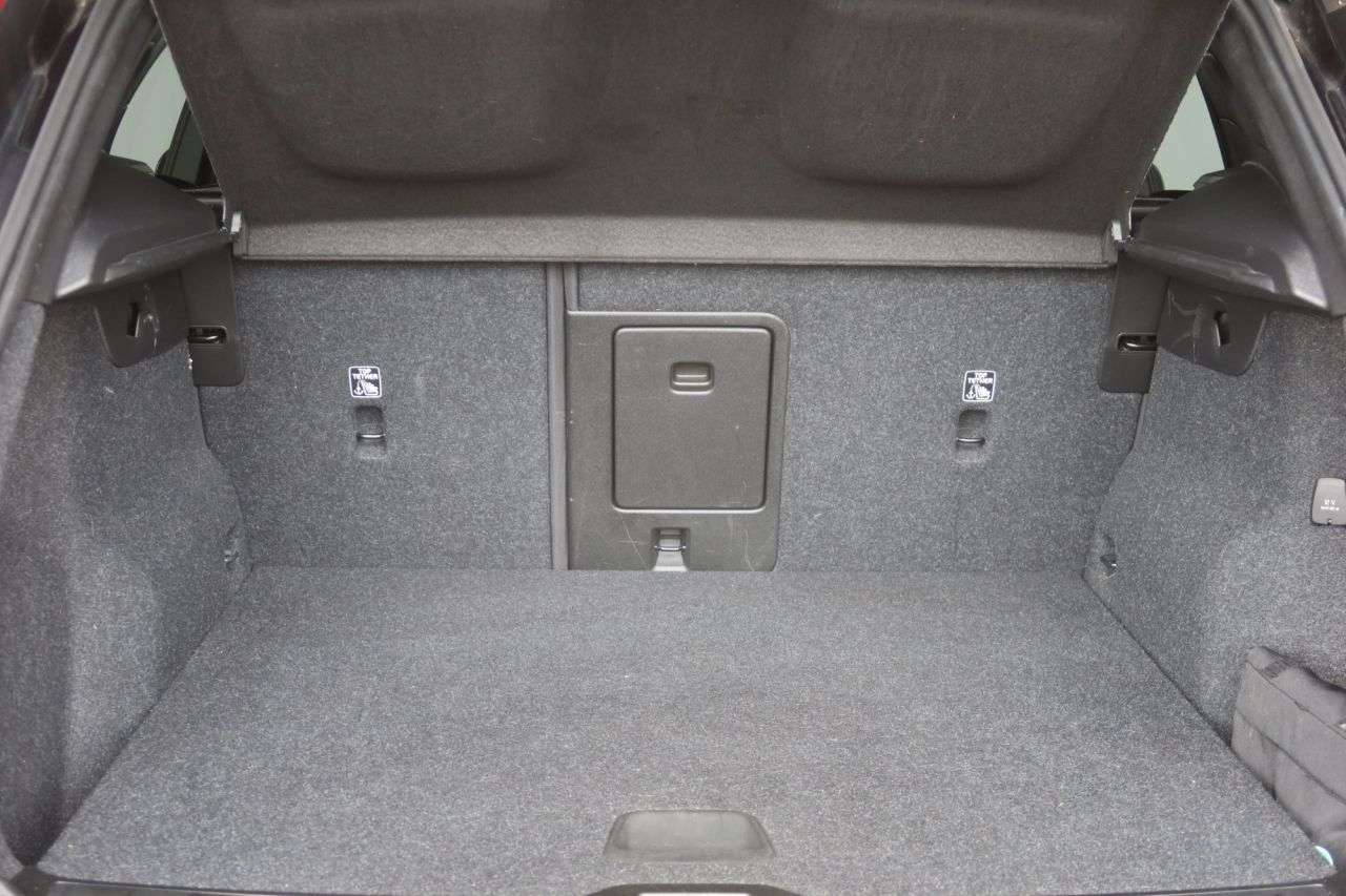 2021 VOLVO XC40 2021 VOLVO XC40