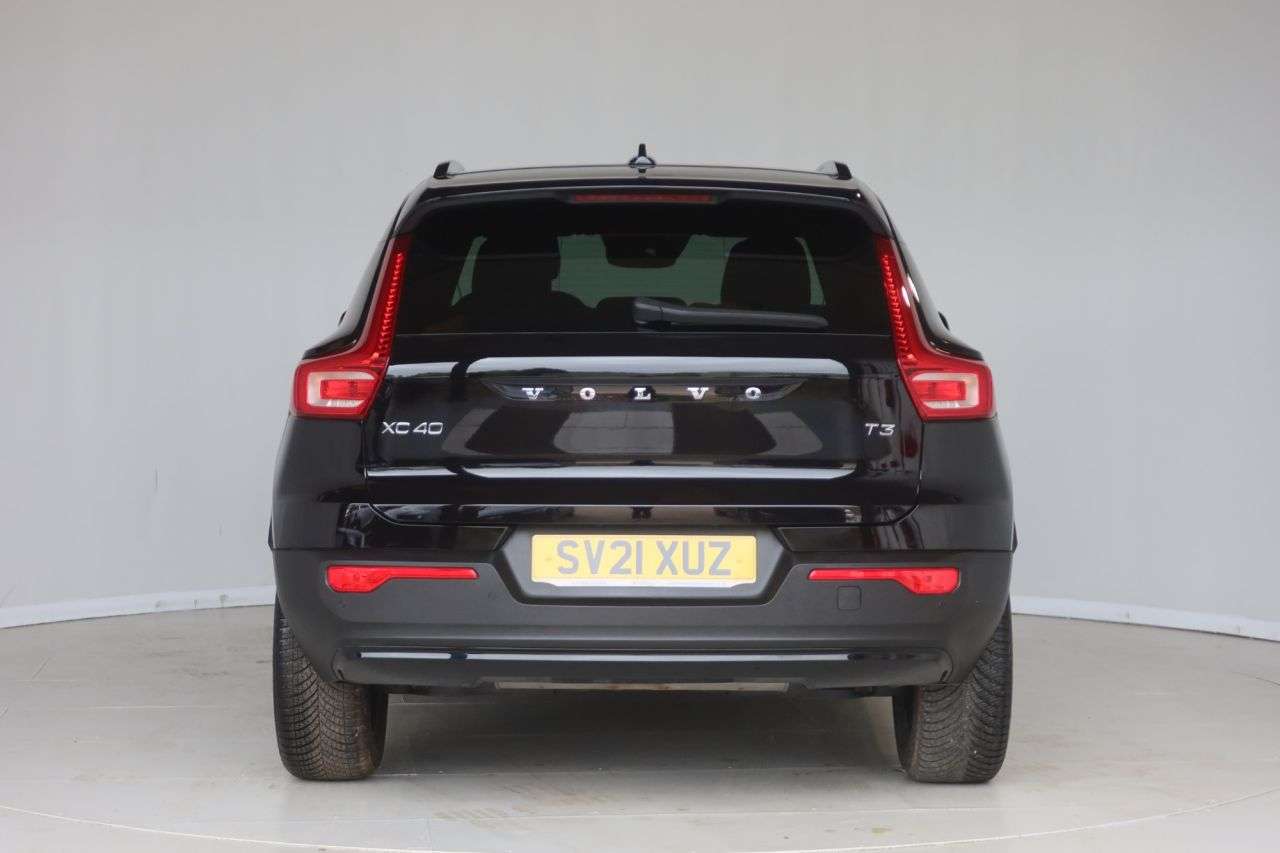 2021 VOLVO XC40 2021 VOLVO XC40