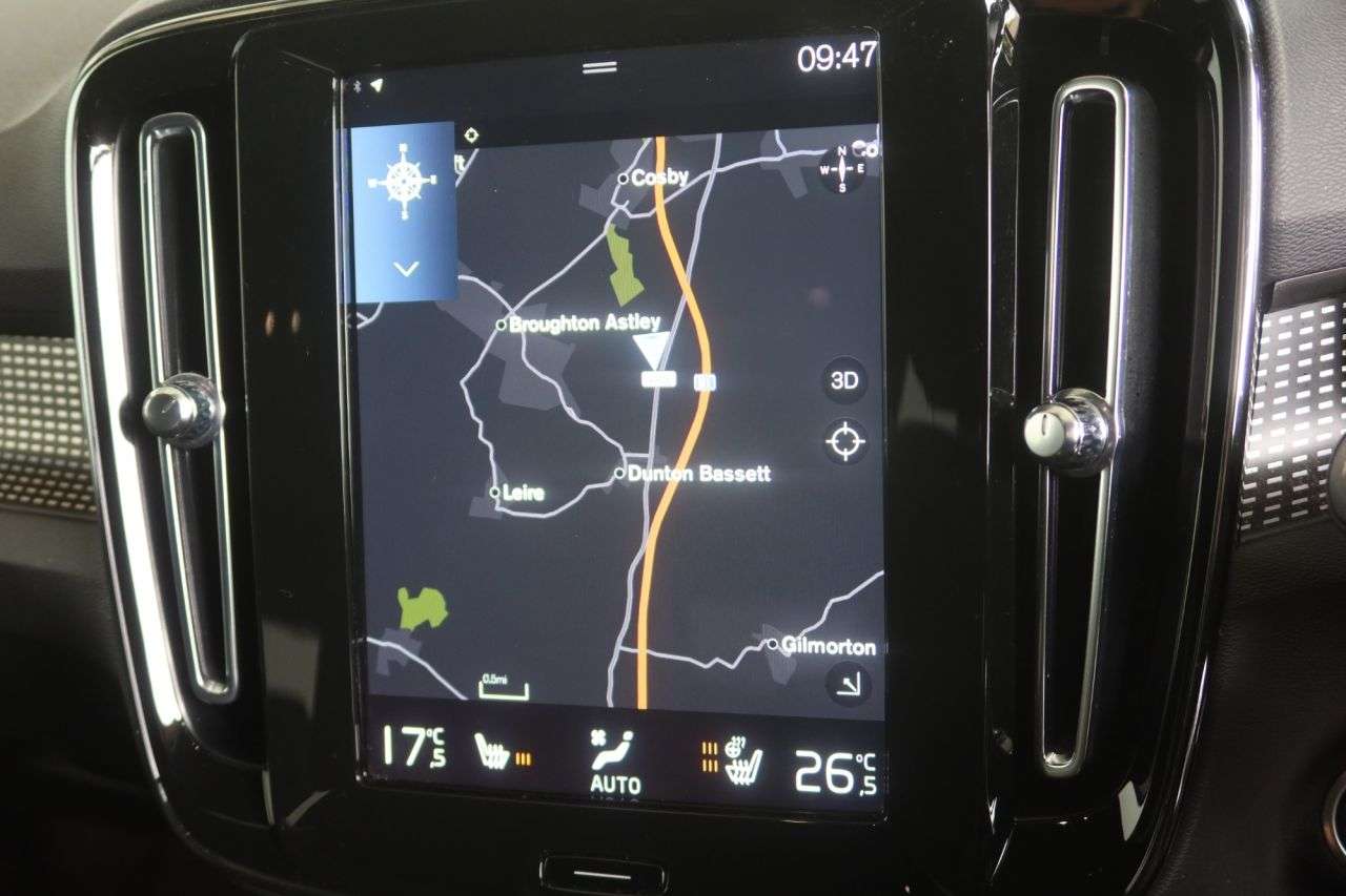 2021 VOLVO XC40 2021 VOLVO XC40