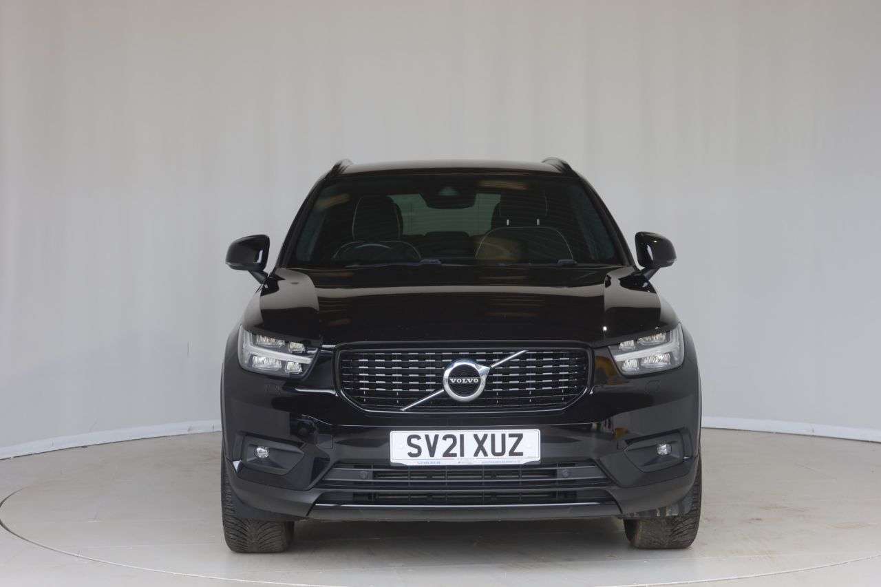 2021 VOLVO XC40 2021 VOLVO XC40