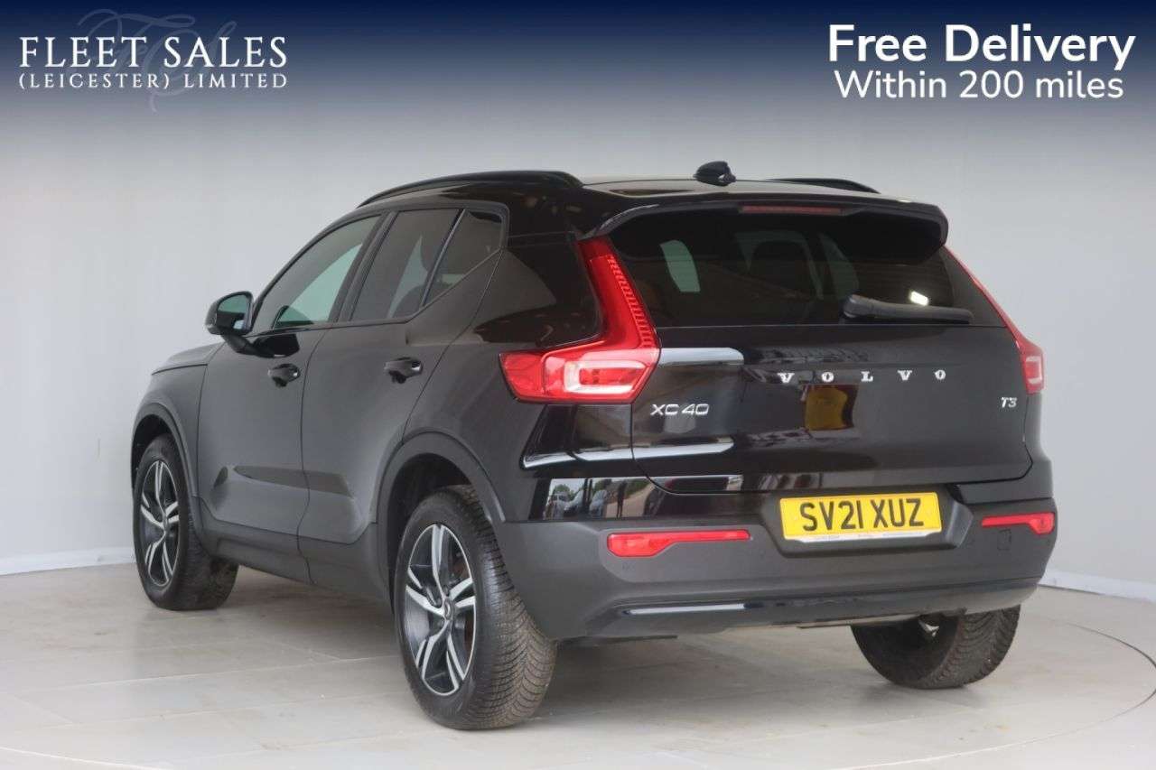 2021 VOLVO XC40 2021 VOLVO XC40