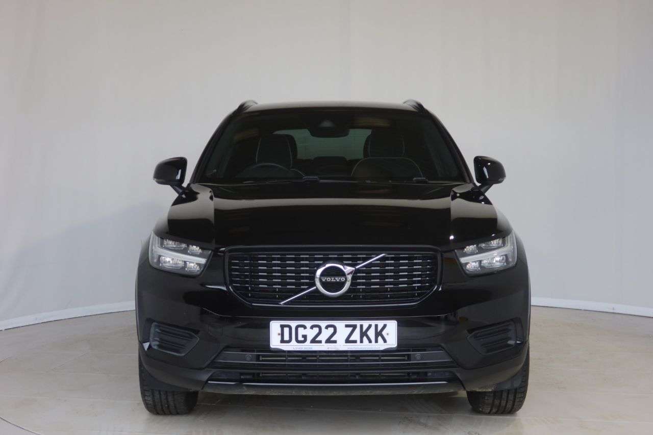 2022 VOLVO XC40 2022 VOLVO XC40