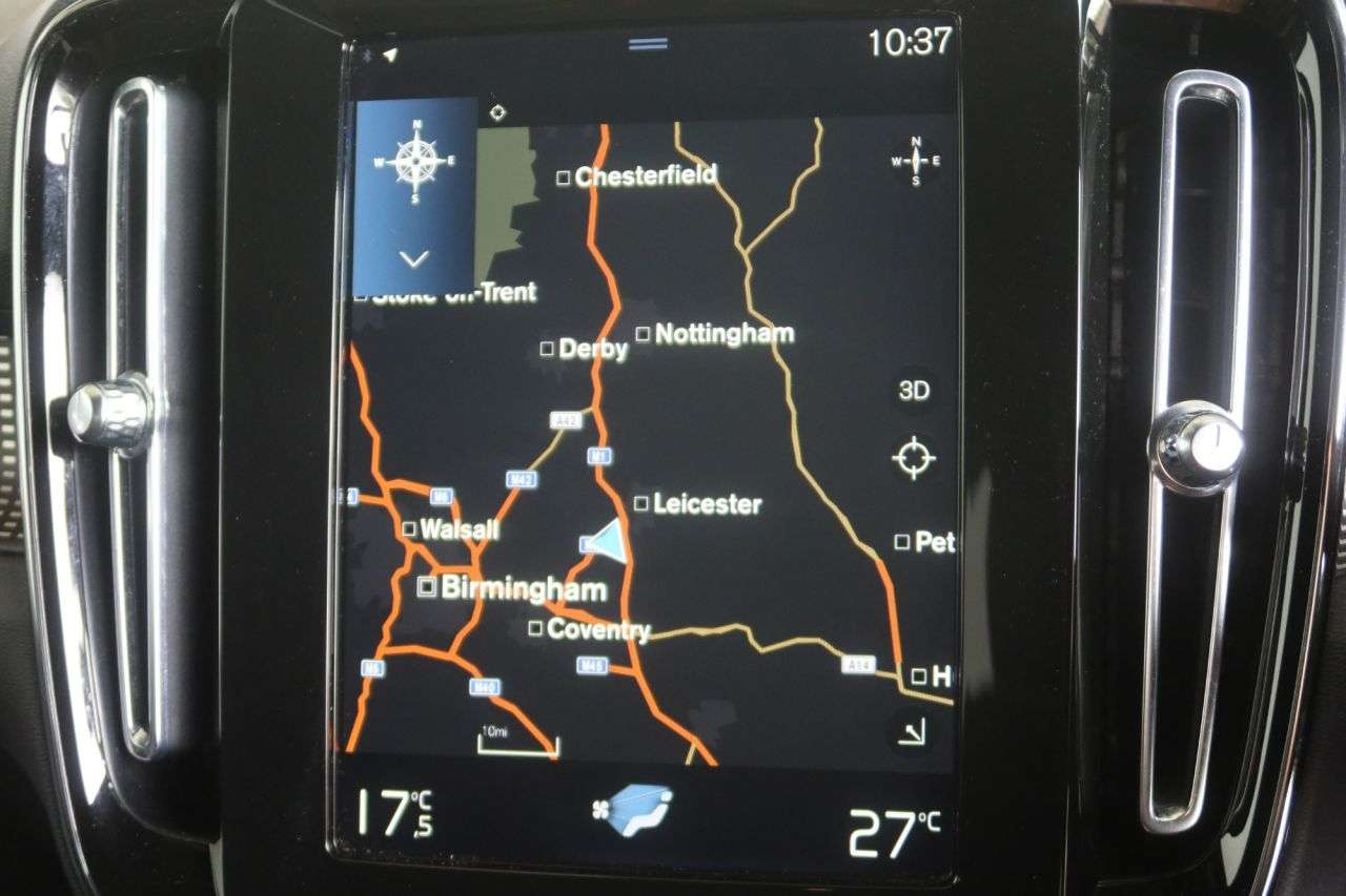 2022 VOLVO XC40 2022 VOLVO XC40