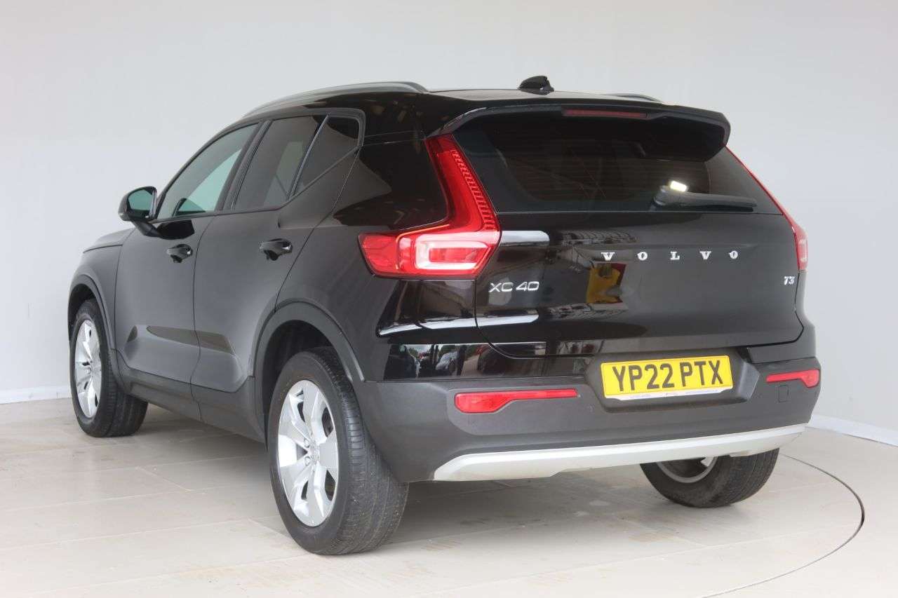 2022 VOLVO XC40 2022 VOLVO XC40