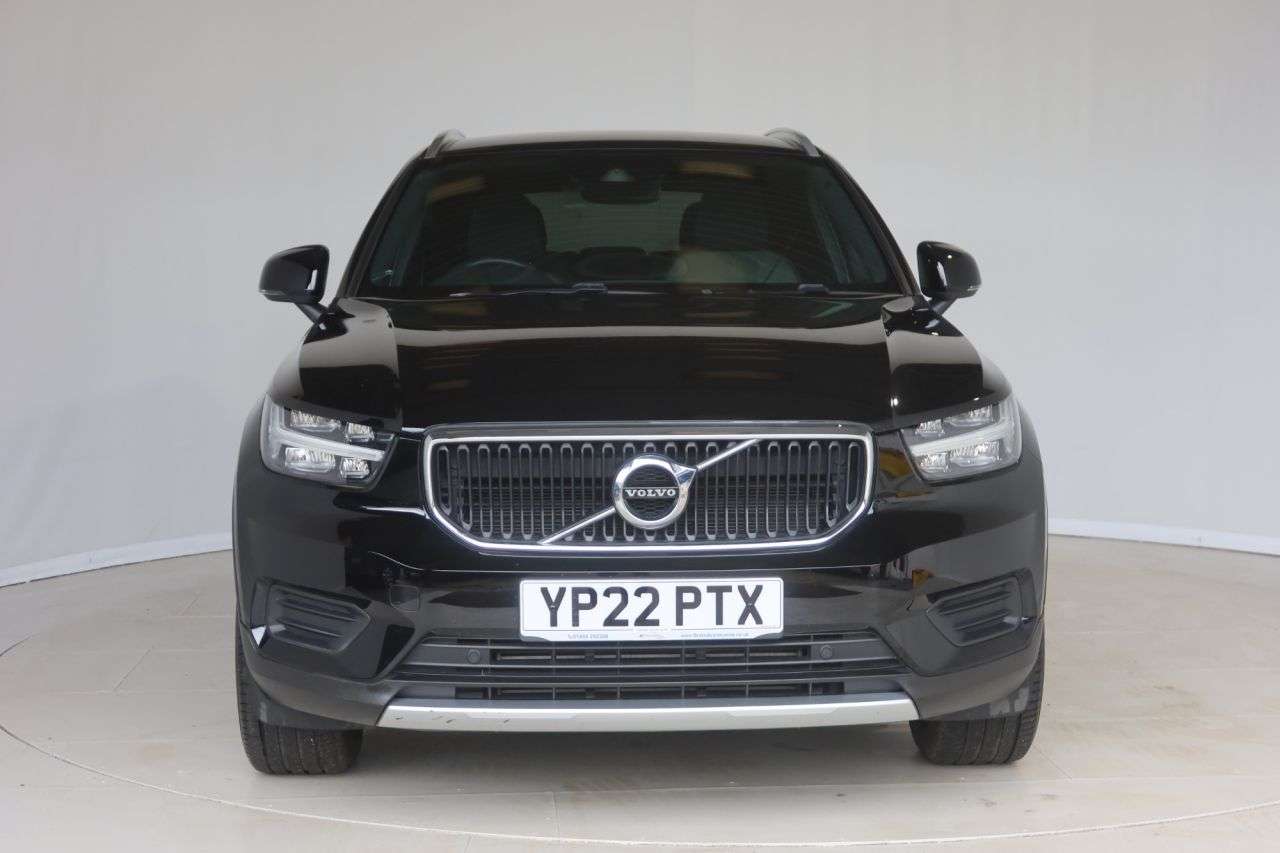 2022 VOLVO XC40 2022 VOLVO XC40