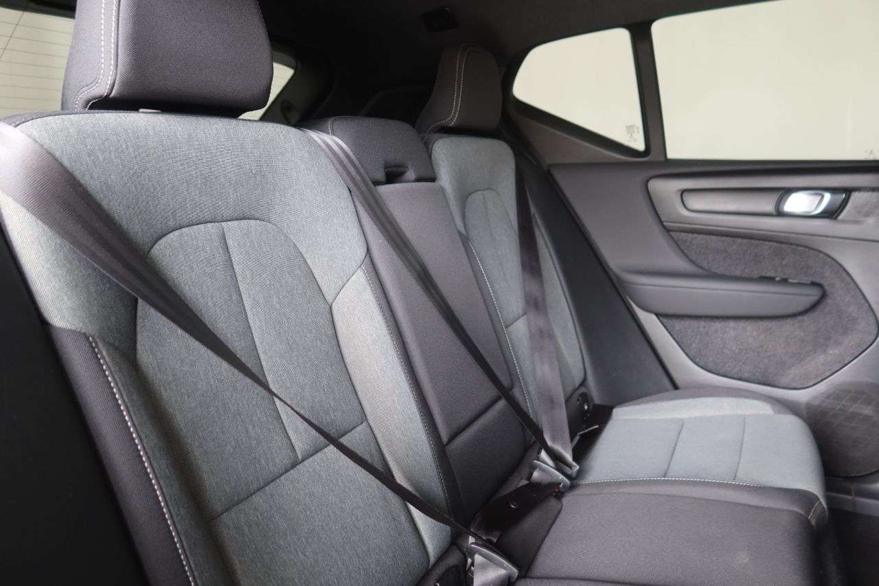 2022 VOLVO XC40 2022 VOLVO XC40