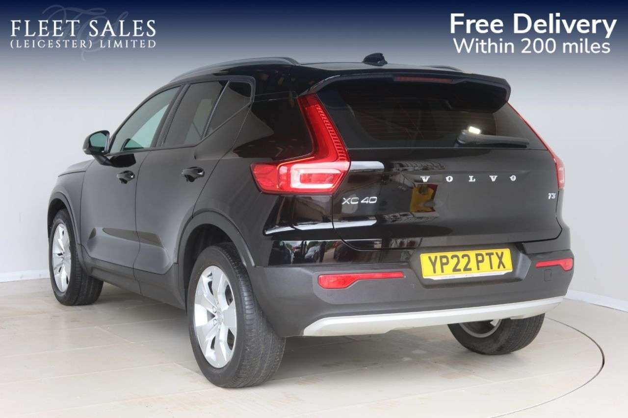 2022 VOLVO XC40 2022 VOLVO XC40