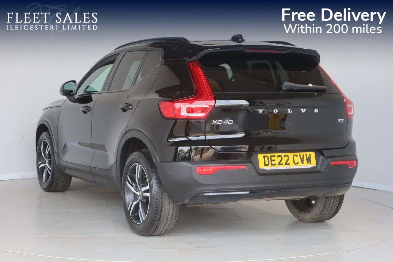 2022 VOLVO XC40 2022 VOLVO XC40