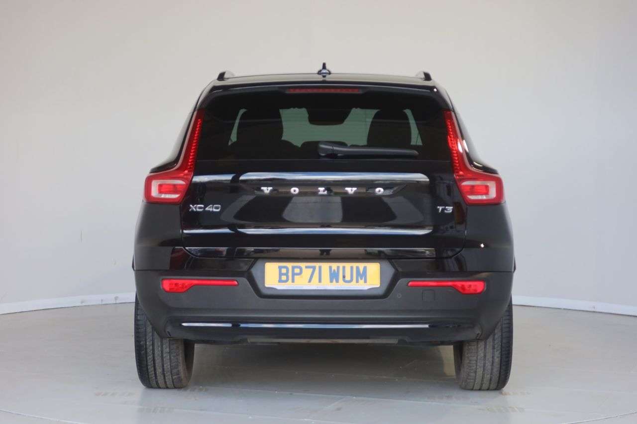 2022 VOLVO XC40 2022 VOLVO XC40
