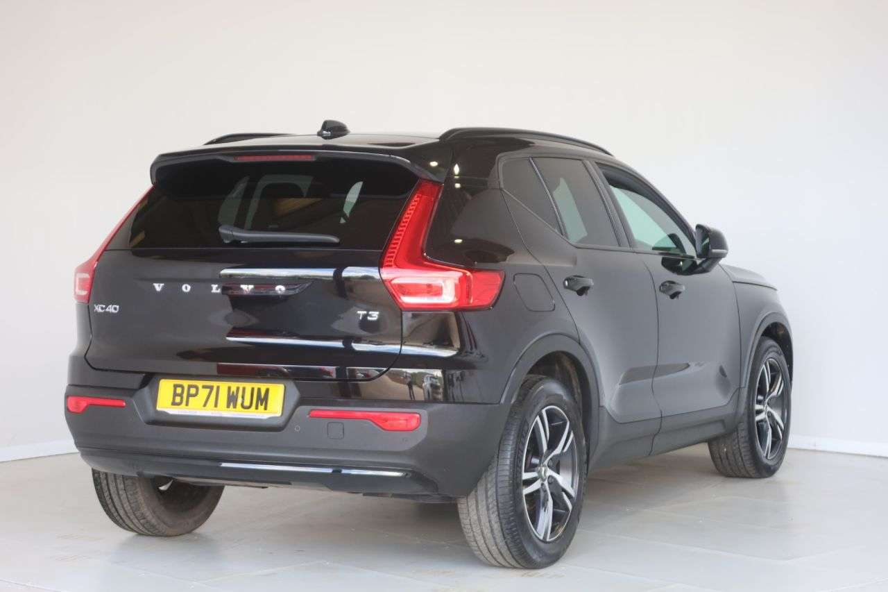 2022 VOLVO XC40 2022 VOLVO XC40
