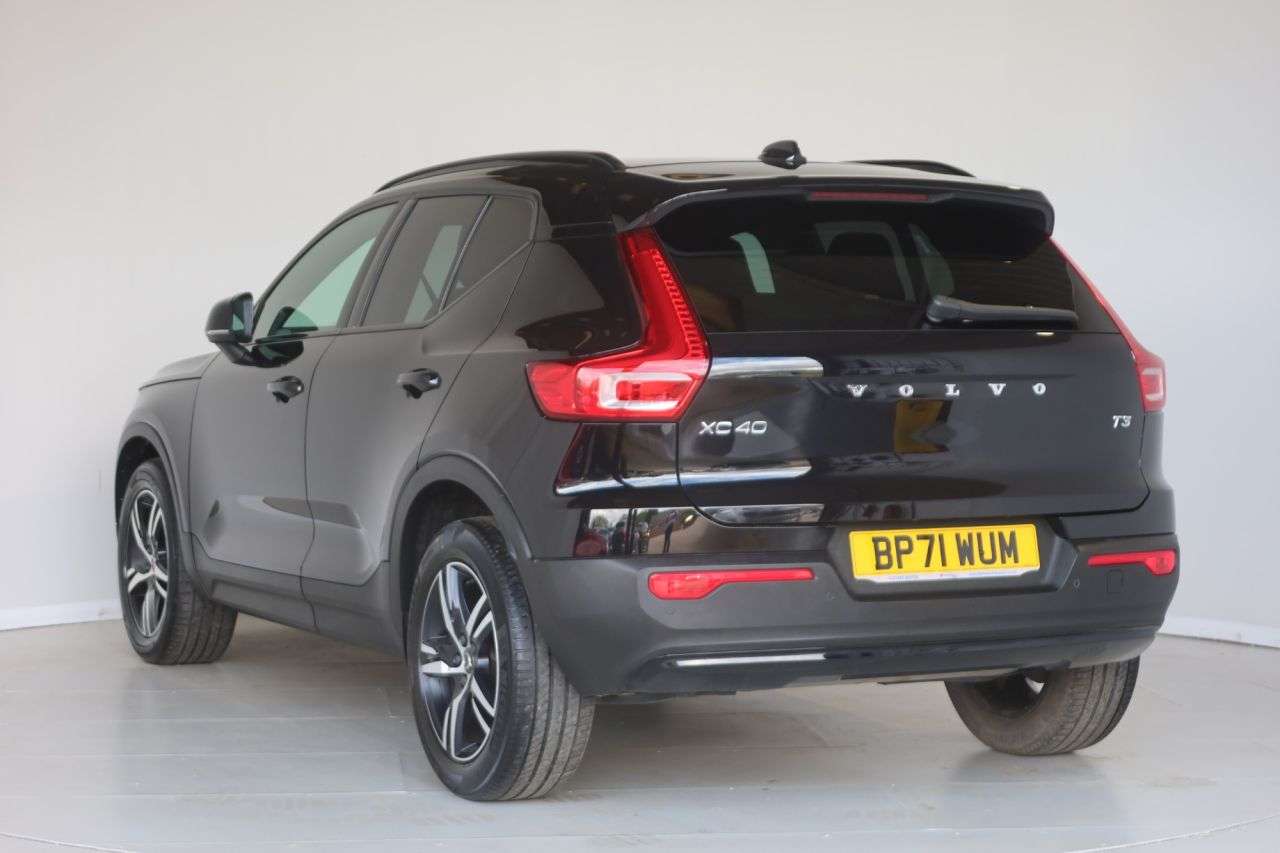 2022 VOLVO XC40 2022 VOLVO XC40