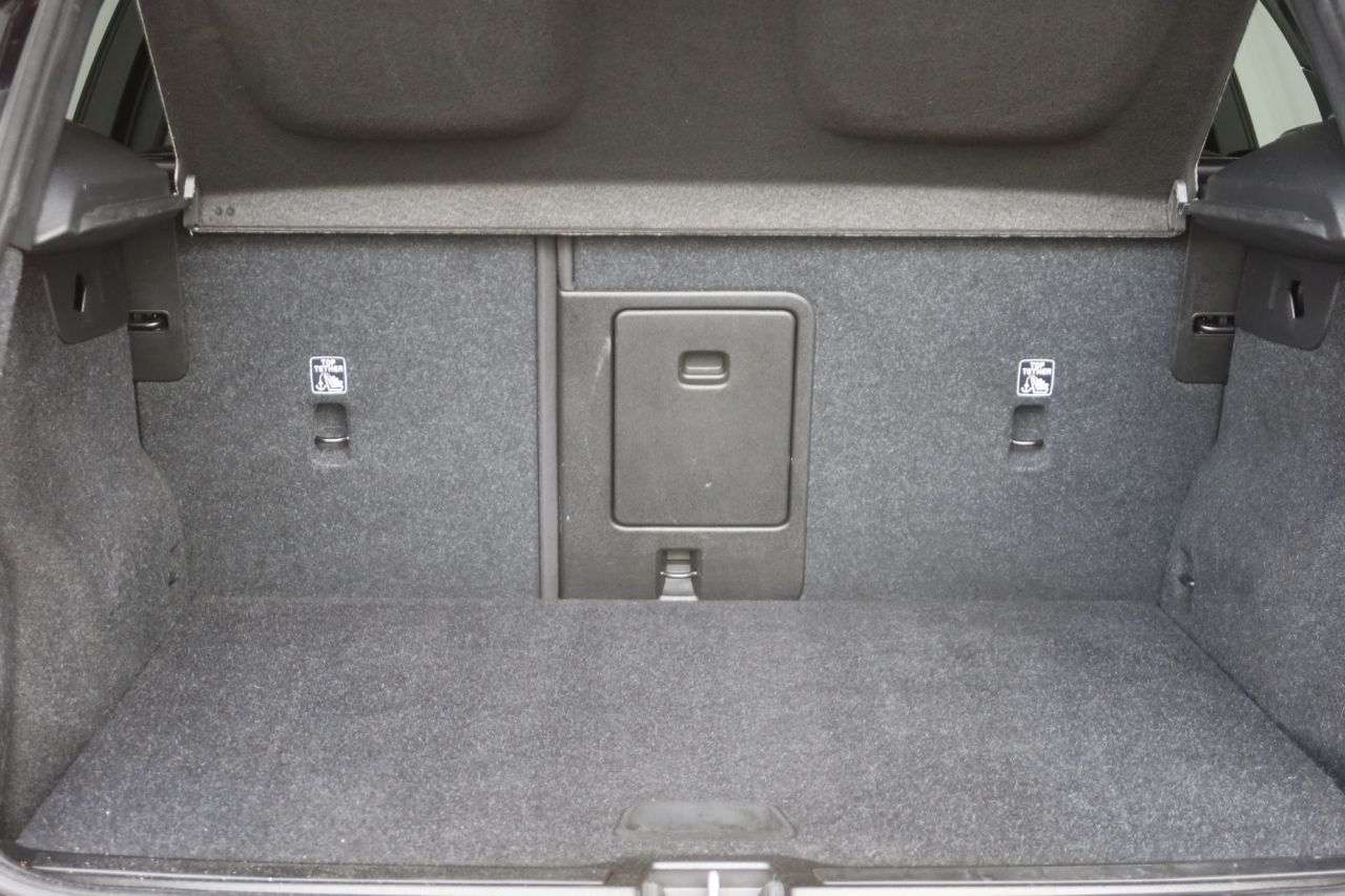 2022 VOLVO XC40 2022 VOLVO XC40