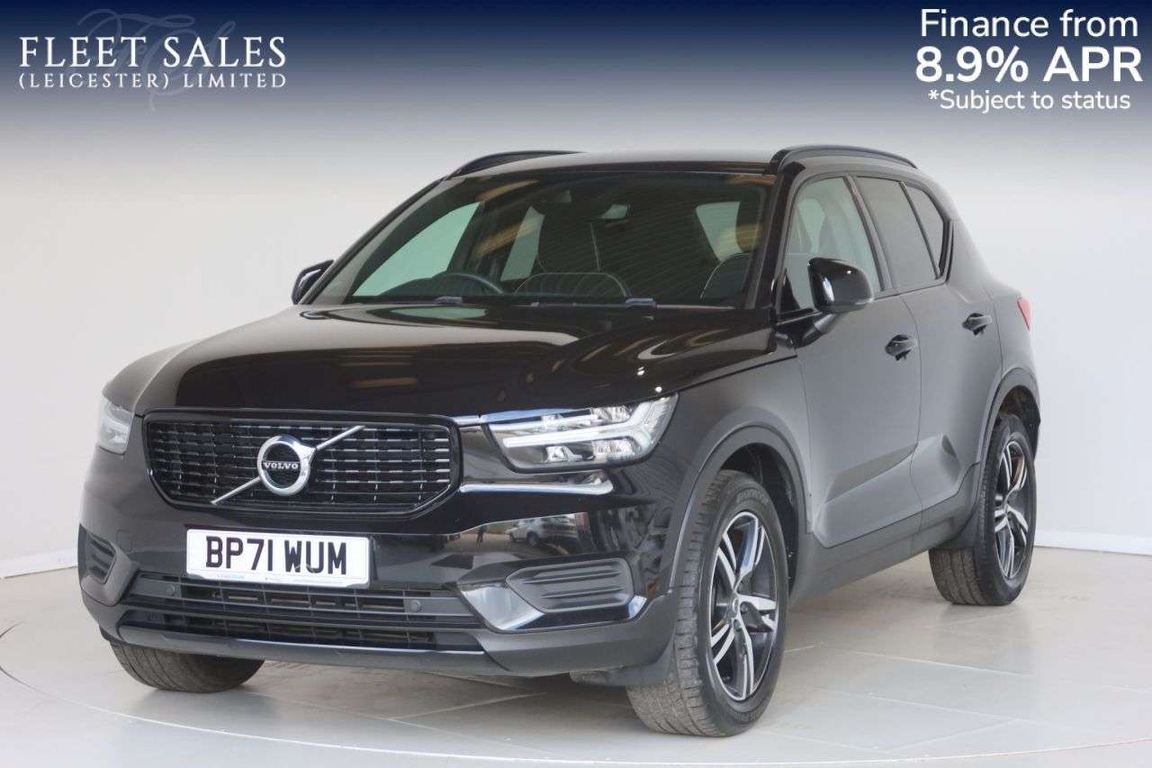 A 2022 VOLVO XC40 1.5 T3 R-Design SUV 5dr Petrol Manual Euro 6 (s/s) (163 ps) OPTICAL REAR SE A 2022 VOLVO XC40 1.5 T3 R-Design SUV 5dr Petrol Manual Euro 6 (s/s) (163 ps) OPTICAL REAR SE