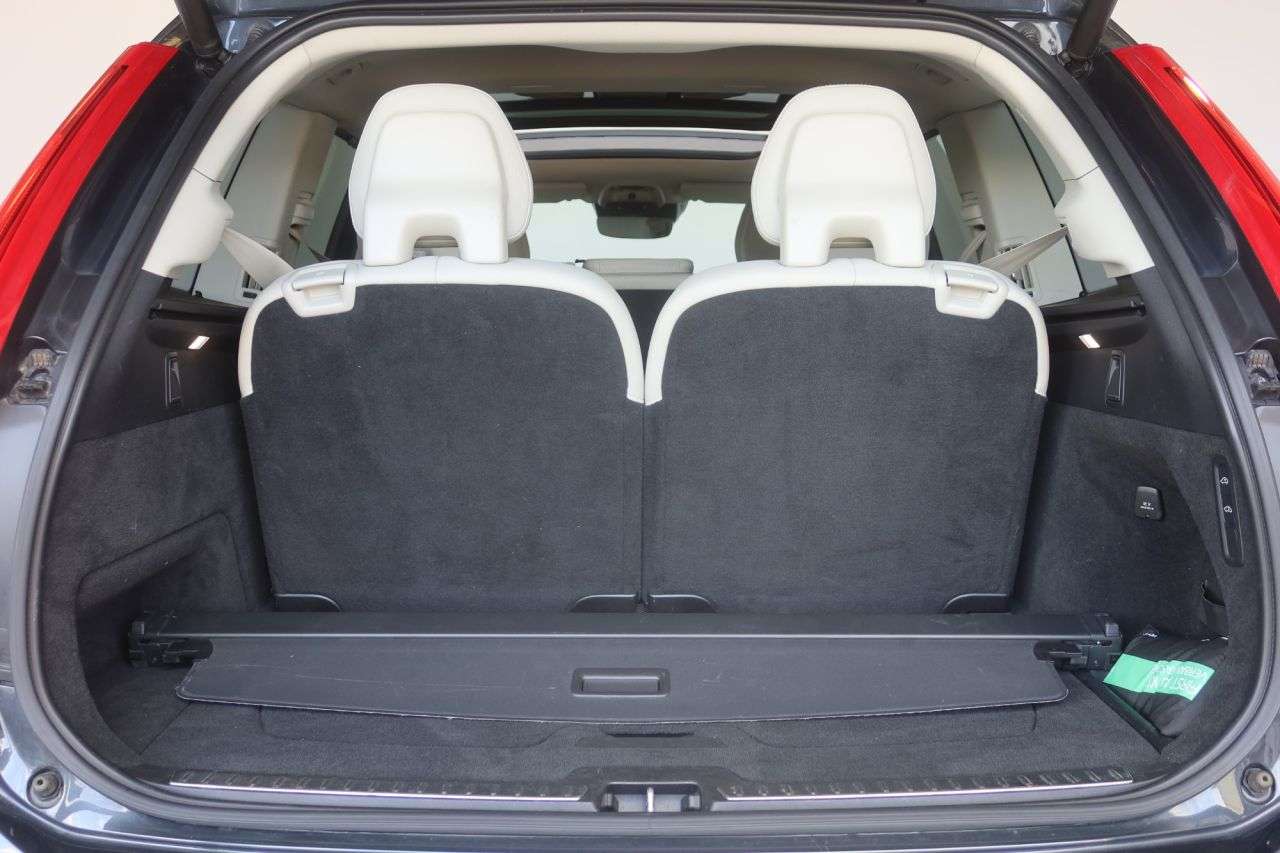 2022 VOLVO XC90 2022 VOLVO XC90