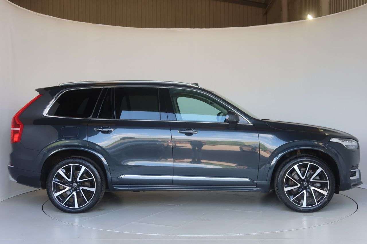 A 2022 VOLVO XC90 2.0 B5 MHEV Inscription Pro SUV 5dr Diesel Hybrid Auto 4WD Euro 6 (s/s) (23 A 2022 VOLVO XC90 2.0 B5 MHEV Inscription Pro SUV 5dr Diesel Hybrid Auto 4WD Euro 6 (s/s) (23
