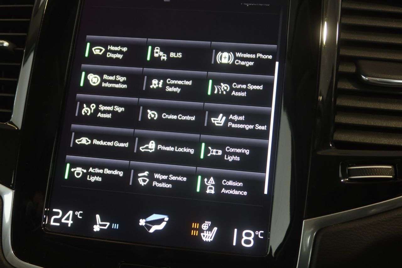 2022 VOLVO XC90 2022 VOLVO XC90