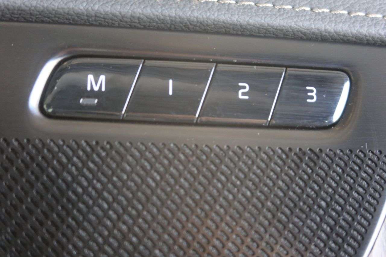 2022 VOLVO XC90 2022 VOLVO XC90