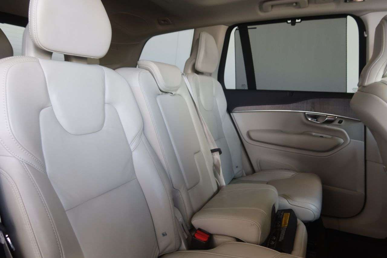 2022 VOLVO XC90 2022 VOLVO XC90