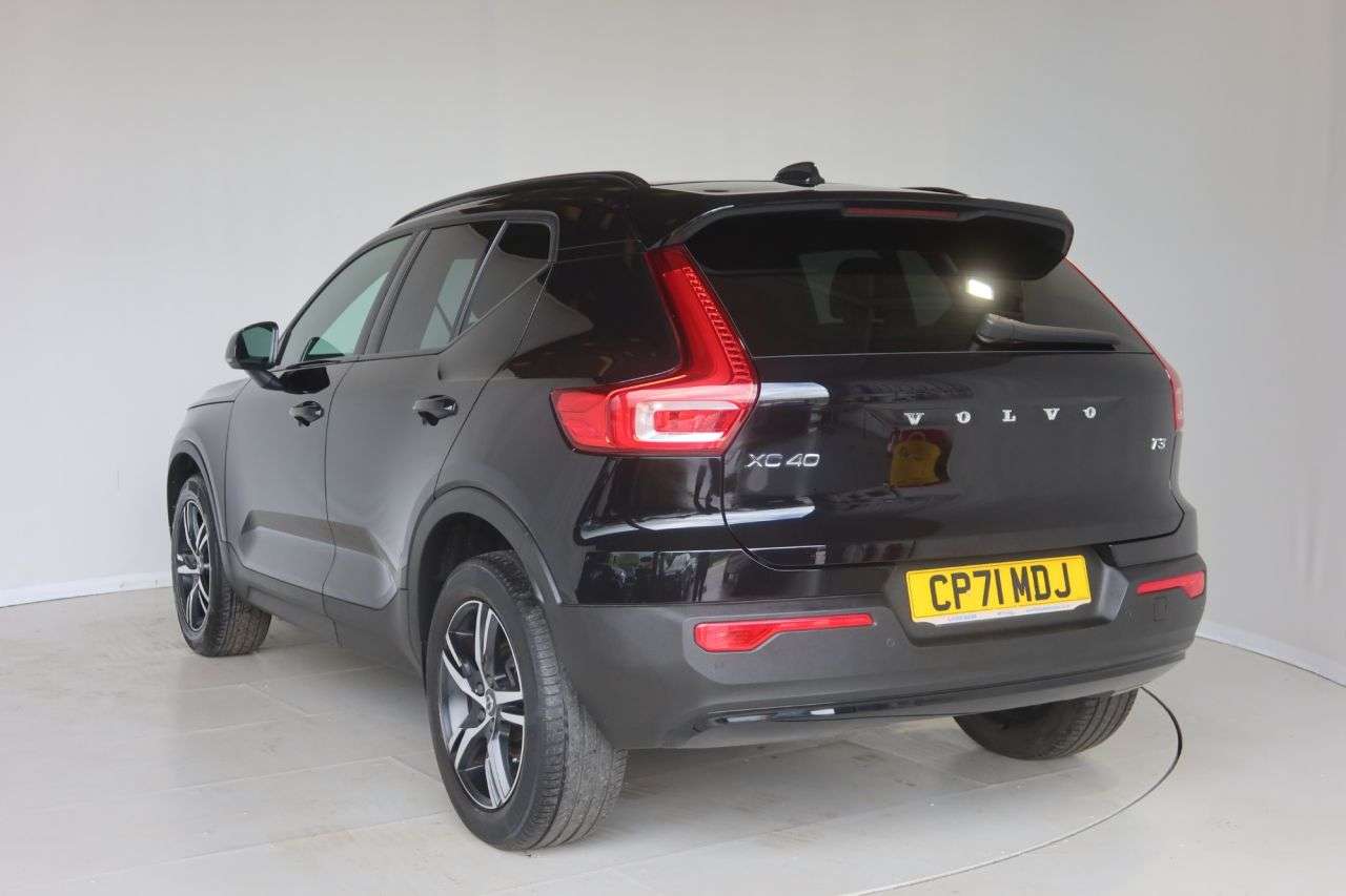 2022 VOLVO XC40 2022 VOLVO XC40