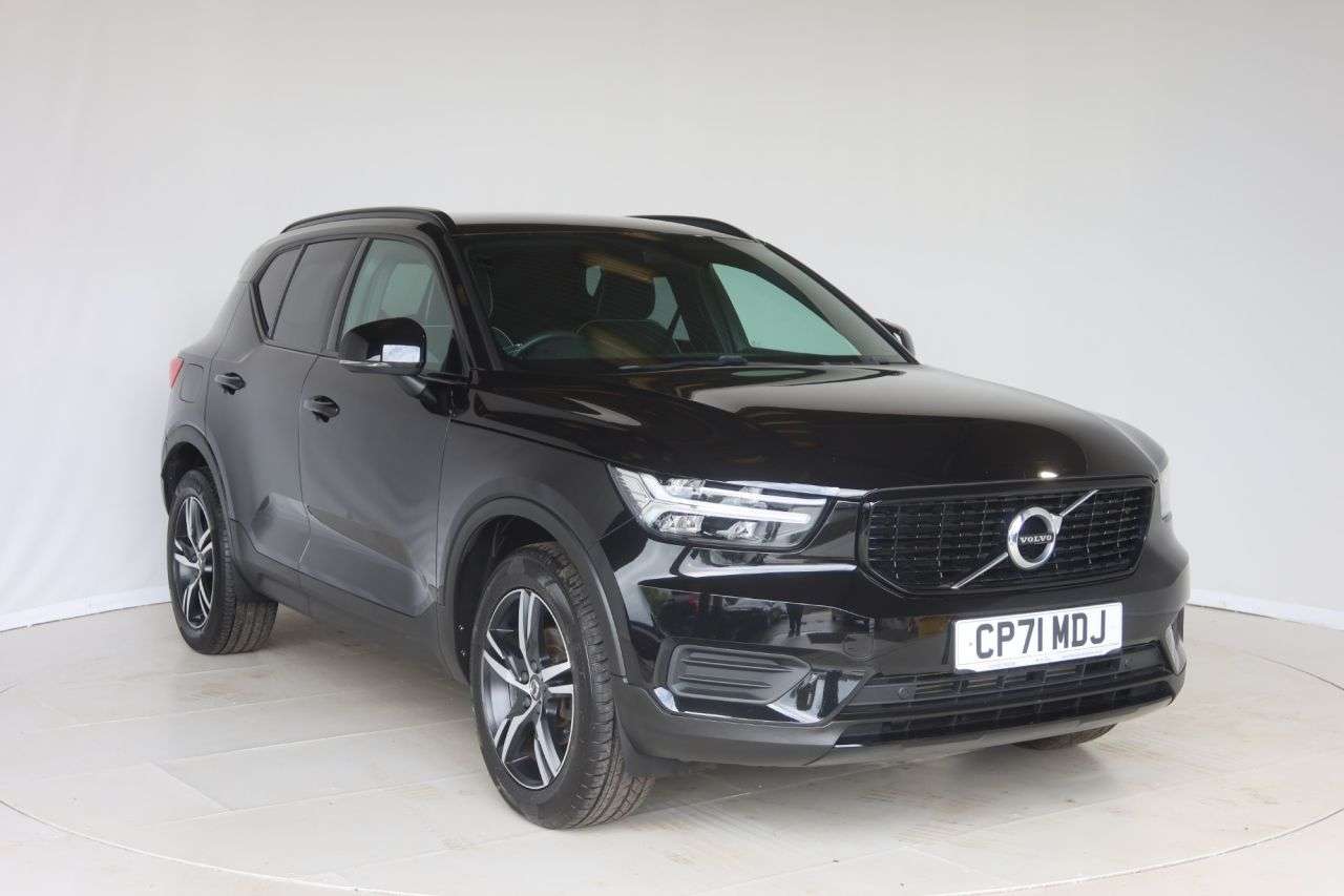2022 VOLVO XC40 2022 VOLVO XC40
