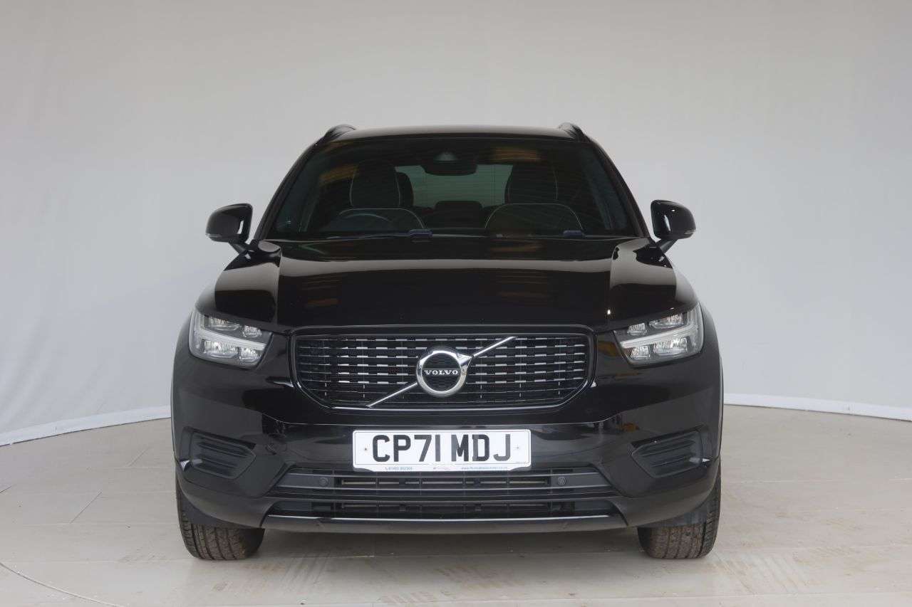 2022 VOLVO XC40 2022 VOLVO XC40