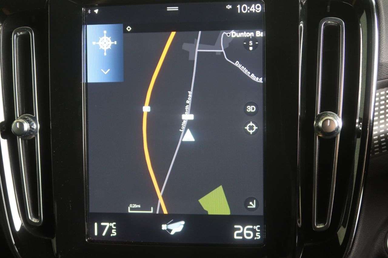 2022 VOLVO XC40 2022 VOLVO XC40