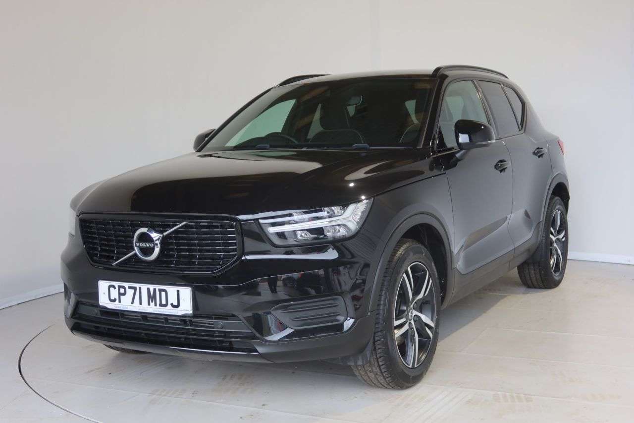 A 2022 VOLVO XC40 1.5 T3 R-Design SUV 5dr Petrol Manual Euro 6 (s/s) (163 ps) OPTICAL REAR SE A 2022 VOLVO XC40 1.5 T3 R-Design SUV 5dr Petrol Manual Euro 6 (s/s) (163 ps) OPTICAL REAR SE