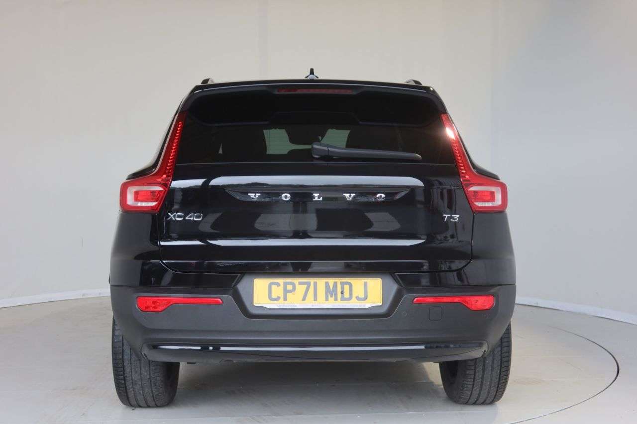 2022 VOLVO XC40 2022 VOLVO XC40