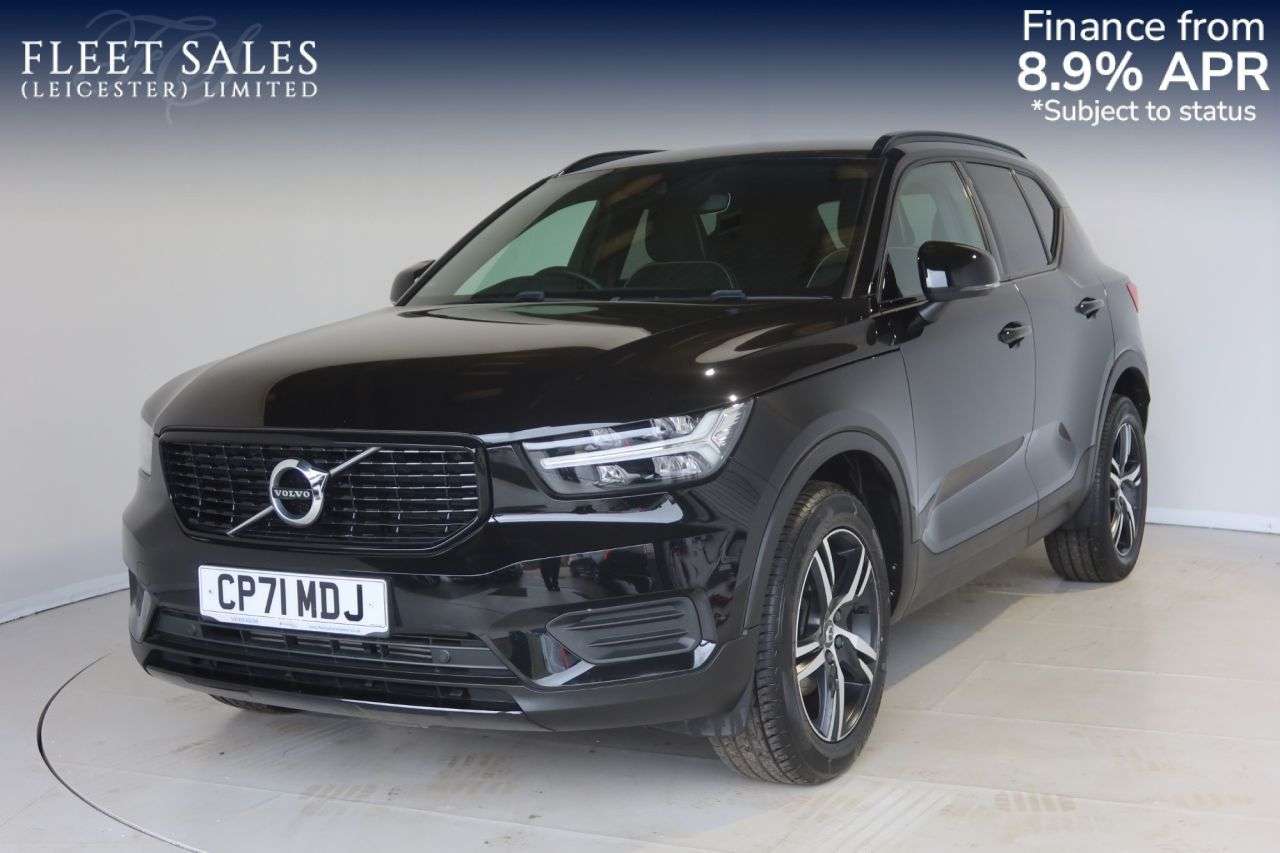 A 2022 VOLVO XC40 1.5 T3 R-Design SUV 5dr Petrol Manual Euro 6 (s/s) (163 ps) OPTICAL REAR SE A 2022 VOLVO XC40 1.5 T3 R-Design SUV 5dr Petrol Manual Euro 6 (s/s) (163 ps) OPTICAL REAR SE