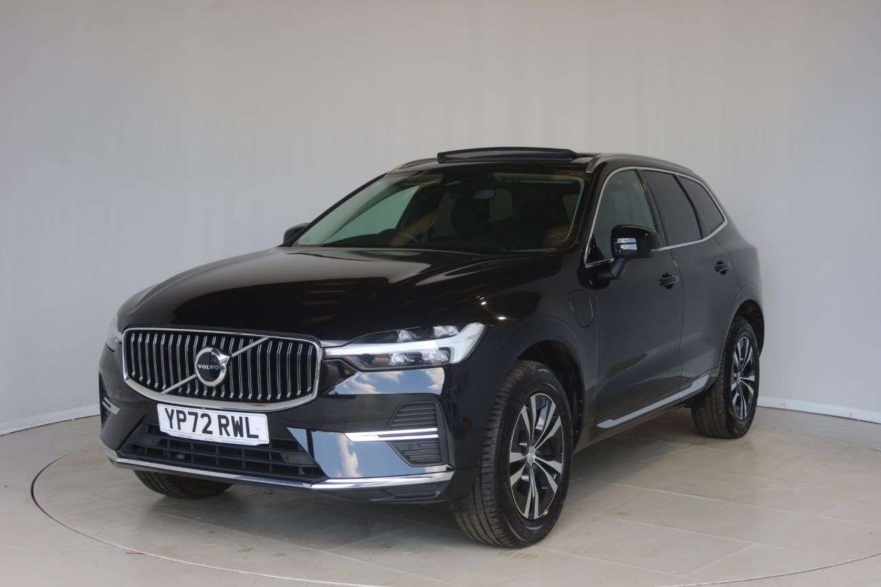 A 2022 VOLVO XC60 2.0h T6 Recharge 18.8kWh Core SUV 5dr Petrol Plug-in Hybrid Auto AWD Euro 6 A 2022 VOLVO XC60 2.0h T6 Recharge 18.8kWh Core SUV 5dr Petrol Plug-in Hybrid Auto AWD Euro 6