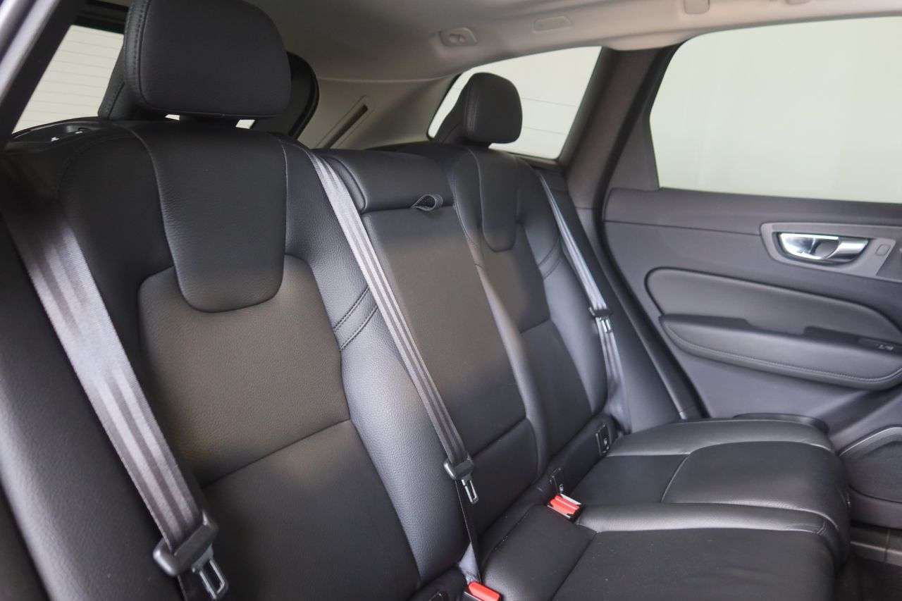 2022 VOLVO XC60 2022 VOLVO XC60
