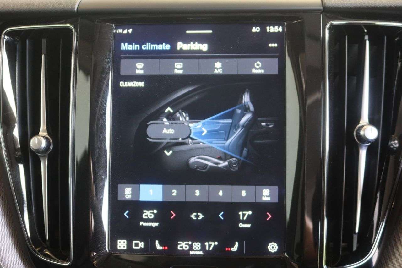 2022 VOLVO XC60 2022 VOLVO XC60